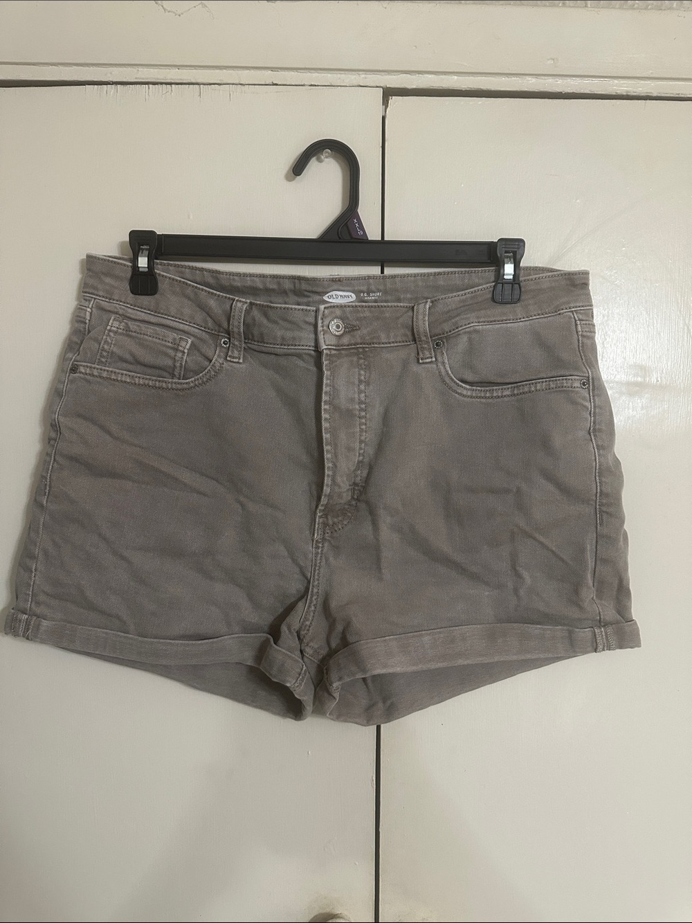 Old Navy Gray Rolled-Hem Denim Shorts